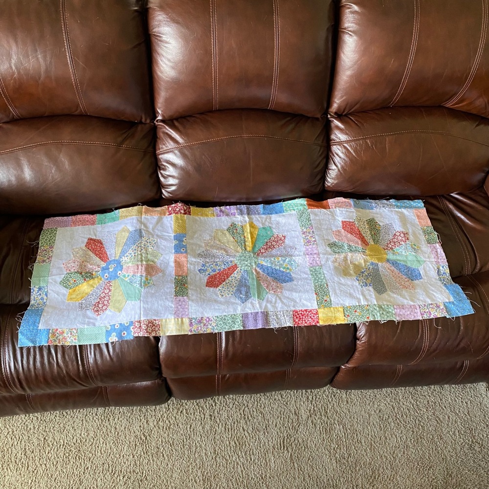 VTG Handmade Dresden Plate Quilted Table Runner Floral Patchwork Unfinished